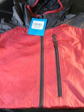 Columbia Men's Golf Full Zip Windbreaker Burgundy and Black Hooded Jacket